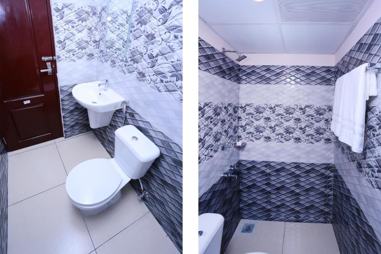Hotel Oyo 13577 Tkr Metro Residency Kochi Esterno foto